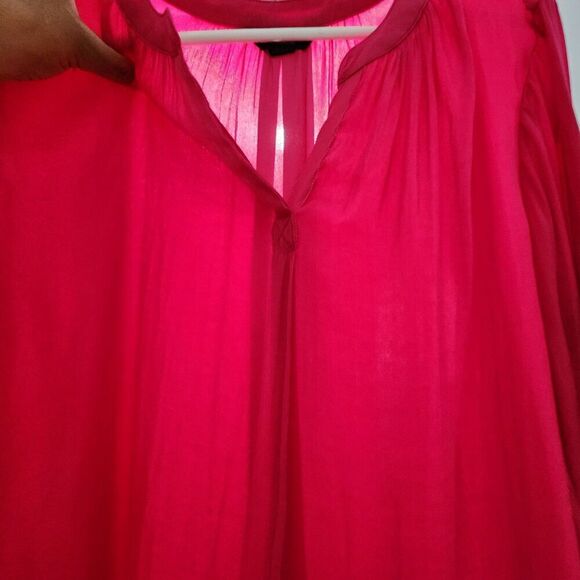 Simply Vera wang top Women Size Large Fucsia Color Silky Top Roll Tab Sleeves - Picture 10 of 15